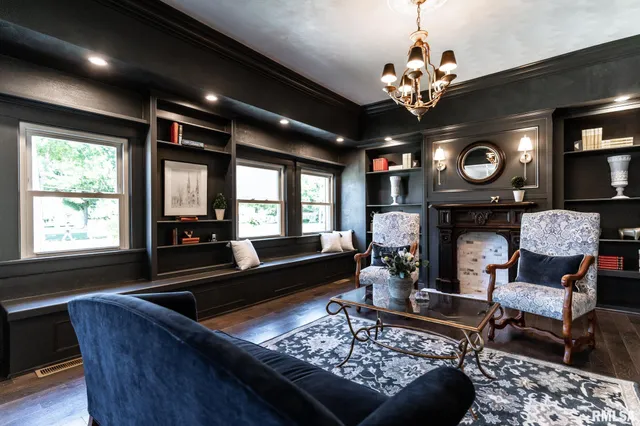 $2,995,000 | 101 North Rose Street, Elmwood, IL 61529