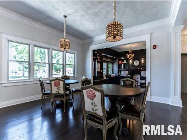 $2,995,000 | 101 North Rose Street, Elmwood, IL 61529