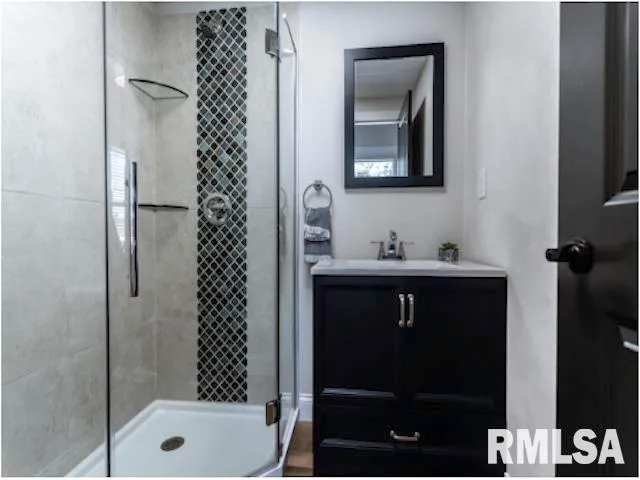 $2,995,000 | 101 North Rose Street, Elmwood, IL 61529