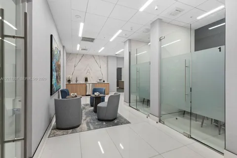 $1,295,000 | 888 Brickell Key Drive, Unit 1207, Miami, FL 33131