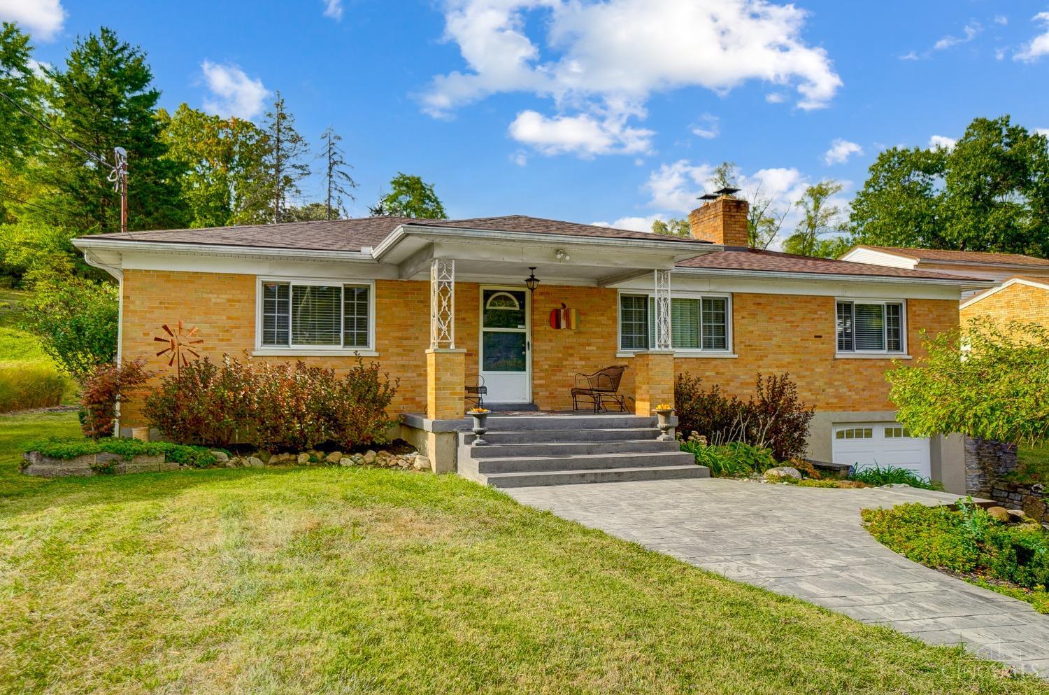6239 Taylor Road Cincinnati, OH 45248 - Photo 4 of 30