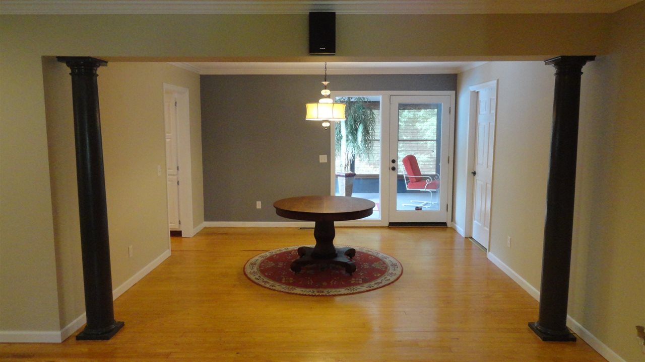 1017 Crestview Road Anderson, SC 29621 - Photo 8 of 36