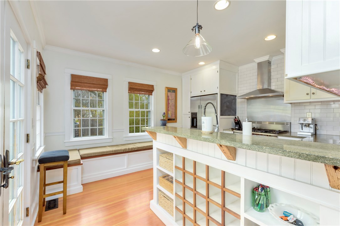 36 Post Road Warwick, RI 02888 - Photo 4 of 23 Built in storage bench and cubbies in eat in kitchen.