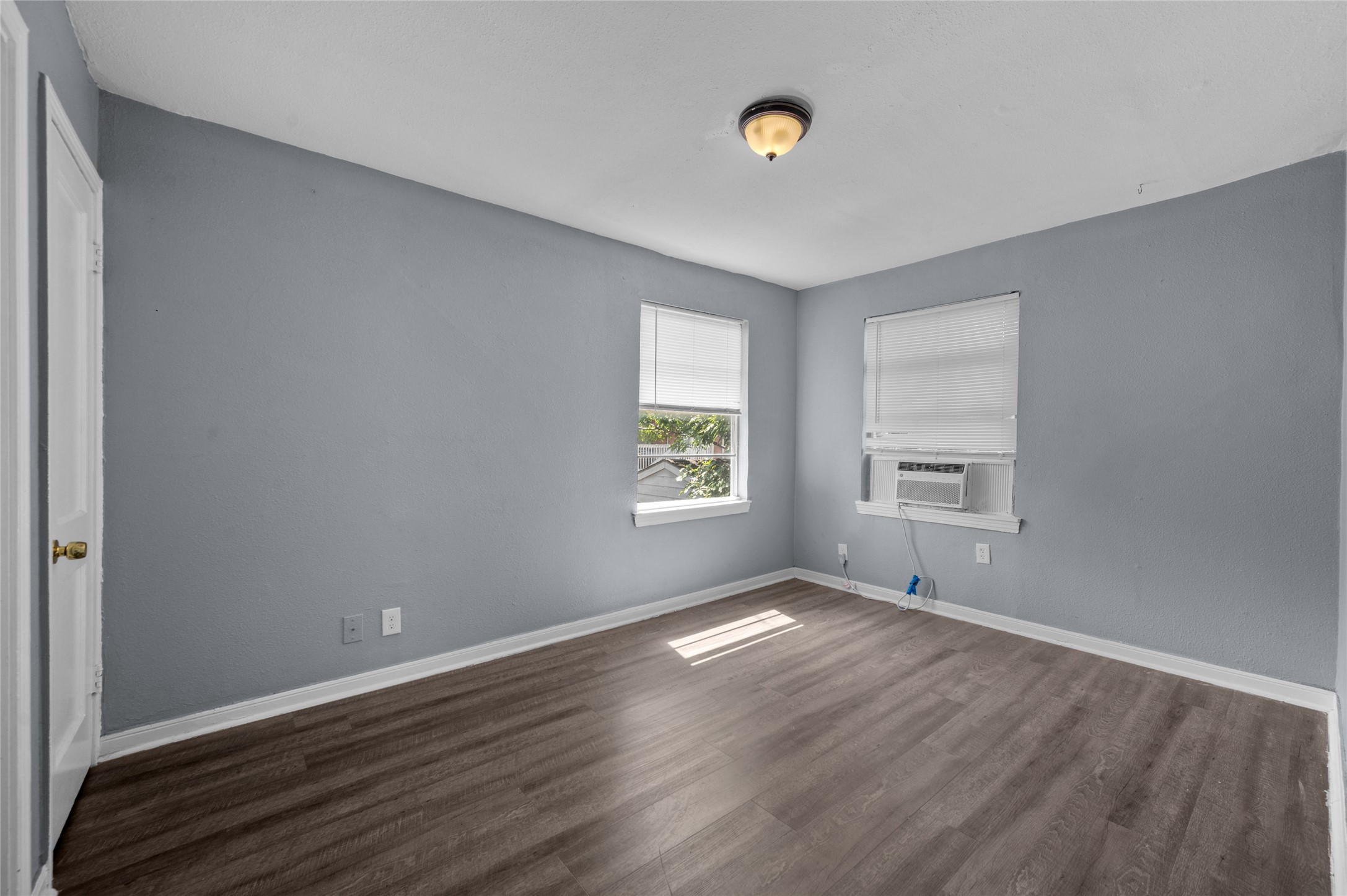 1919 McDuffie Street, Unit 2 Houston, TX 77019 - Photo 4 of 12