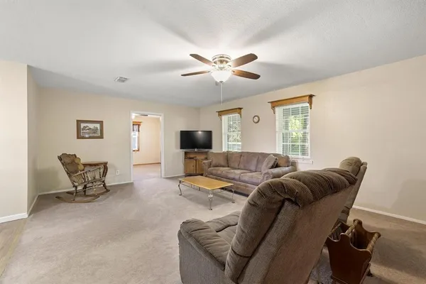 $295,000 | 2415 North Shore Drive, Bonham, TX 75418