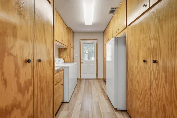 $295,000 | 2415 North Shore Drive, Bonham, TX 75418