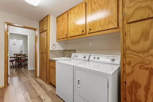 $295,000 | 2415 North Shore Drive, Bonham, TX 75418