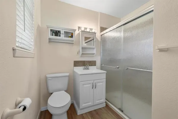 $295,000 | 2415 North Shore Drive, Bonham, TX 75418