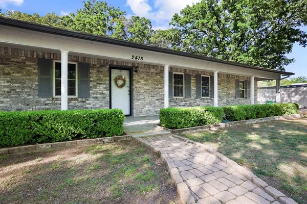 $295,000 | 2415 North Shore Drive, Bonham, TX 75418