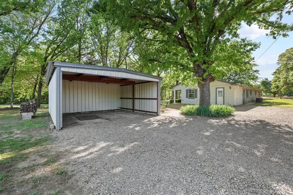 $295,000 | 2415 North Shore Drive, Bonham, TX 75418