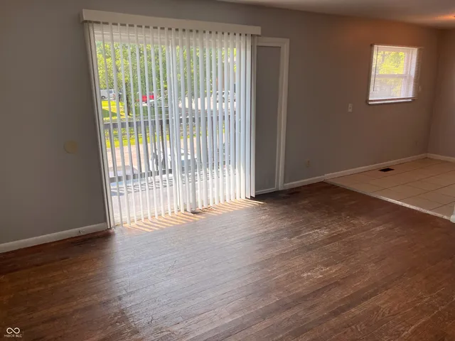 $825 | 6264 Eastridge Drive, Unit 204, Indianapolis, IN 46219