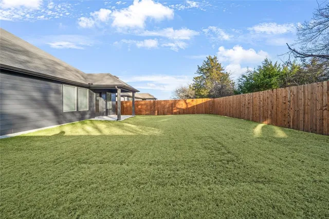 $2,295 | 521 Midnight Oak Drive, McKinney, TX 75069