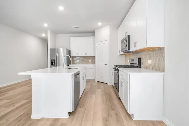 $2,295 | 521 Midnight Oak Drive, McKinney, TX 75069