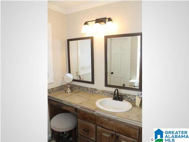 133 Raleigh Avenue Birmingham, AL 35209 - Photo 7 of 20