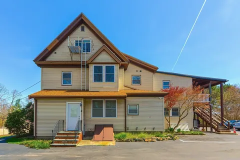 $2,600 | 289 Walnut Street, Unit 1, Stoughton, MA 02072