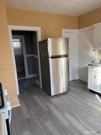 $1,600 | 120 Evergreen Avenue, Hartford, CT 06105