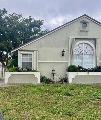 a front view of house with yard