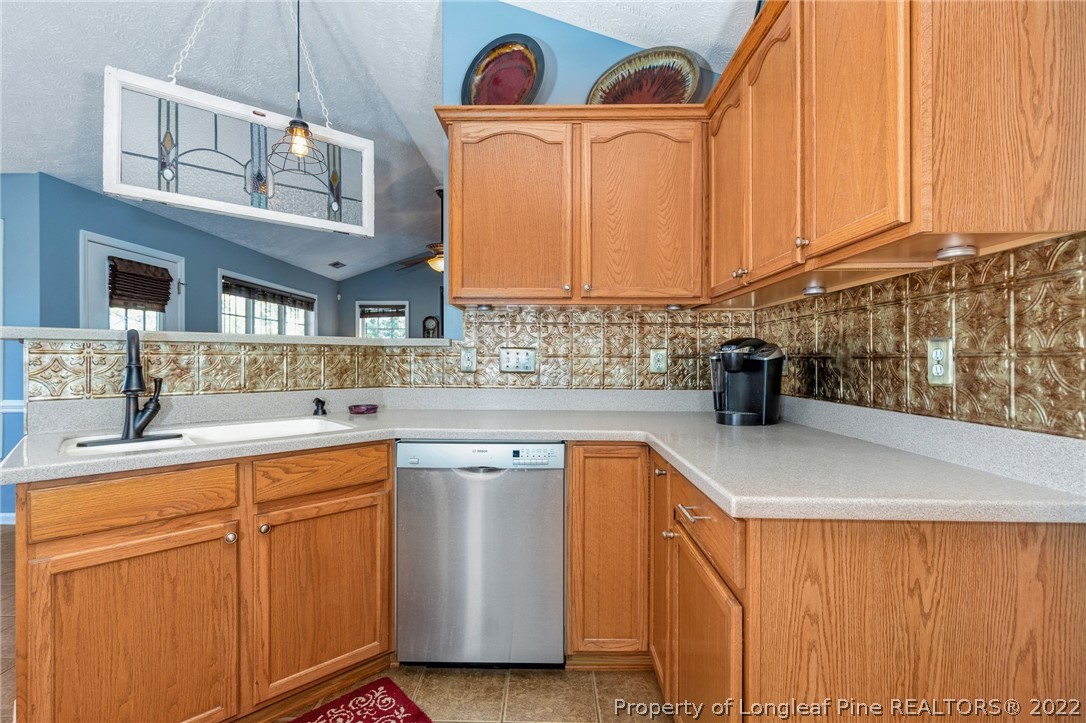 5444 Arnette Road Hope Mills, NC 28348 - Photo 18 of 34 Gallery Image 18