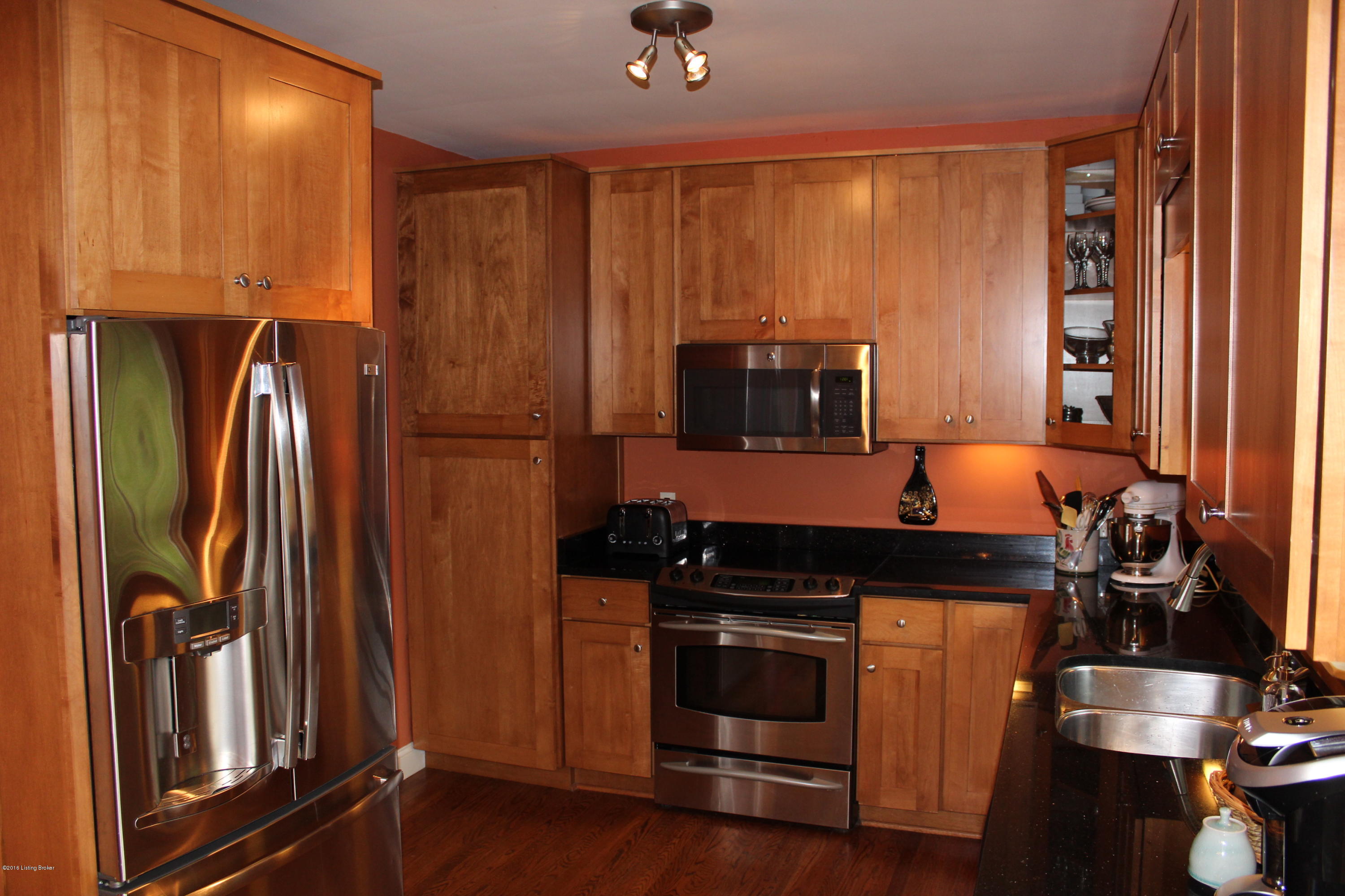 1701 Clayton Road Louisville, KY 40205 - Photo 3 of 48 Kitchen