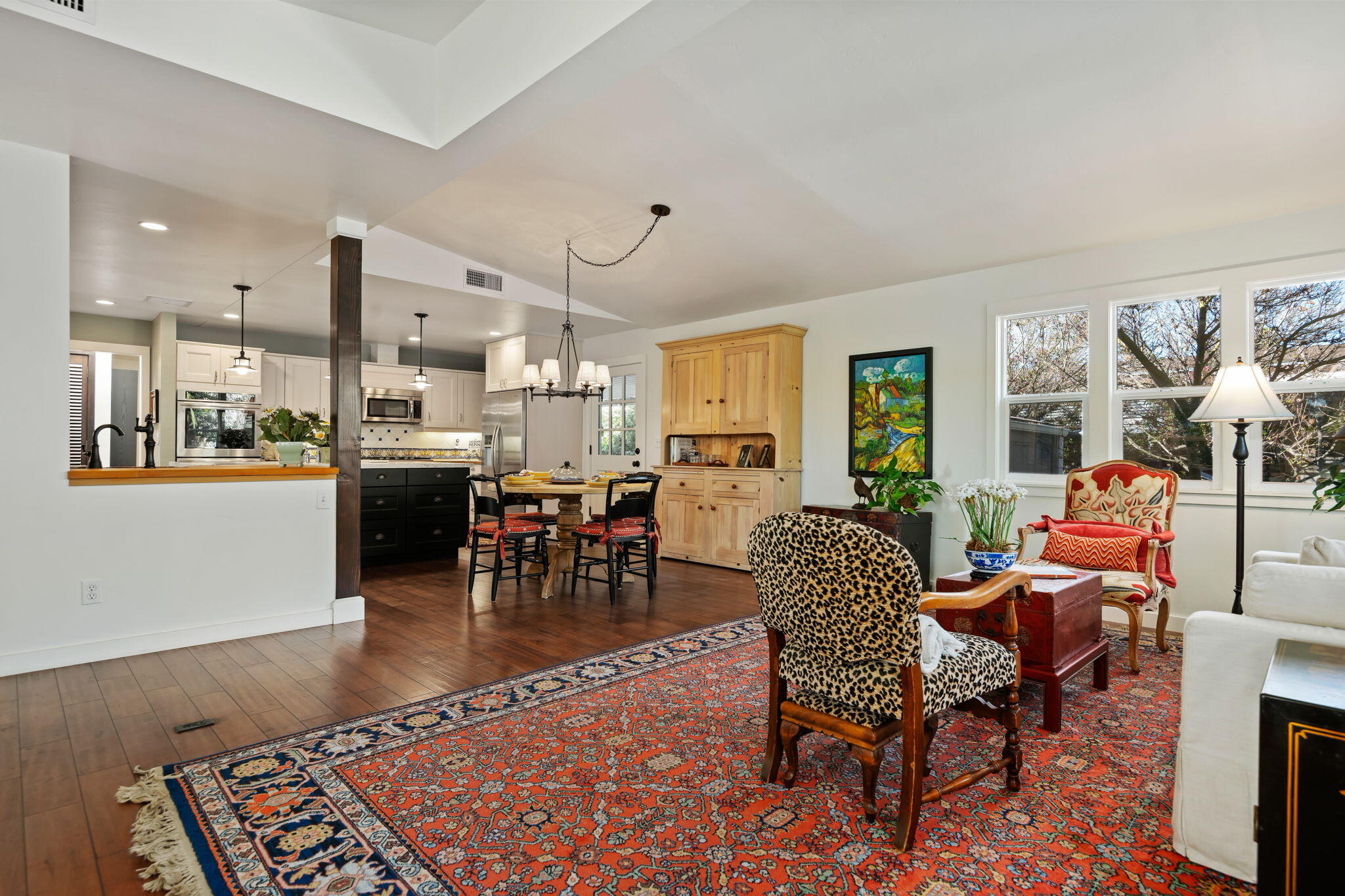 340 Old Mill Road, Unit 193 Santa Barbara, CA 93110 - Photo 11 of 18 21-Family Room