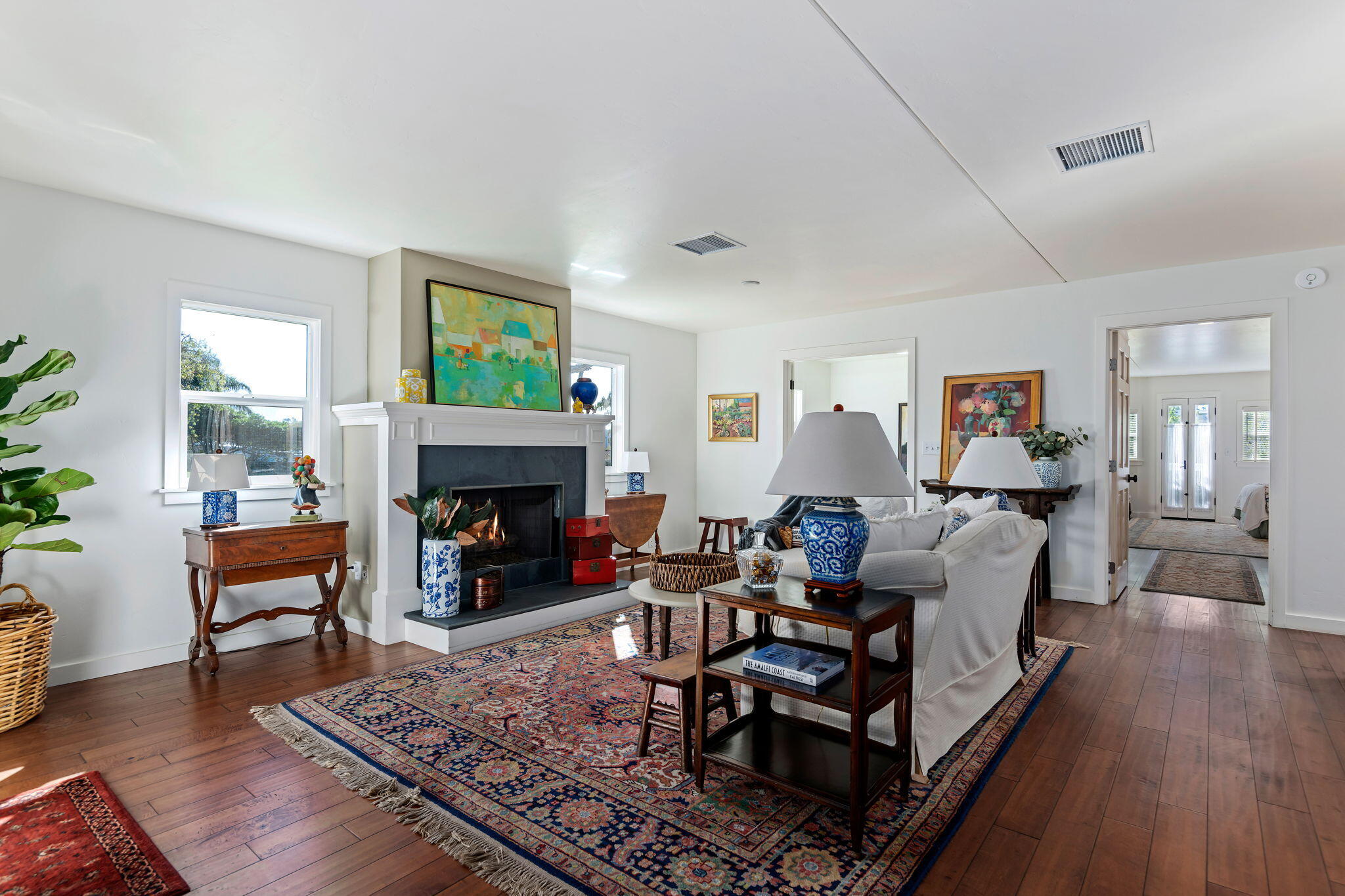 340 Old Mill Road, Unit 193 Santa Barbara, CA 93110 - Photo 12 of 42 14-Living Room