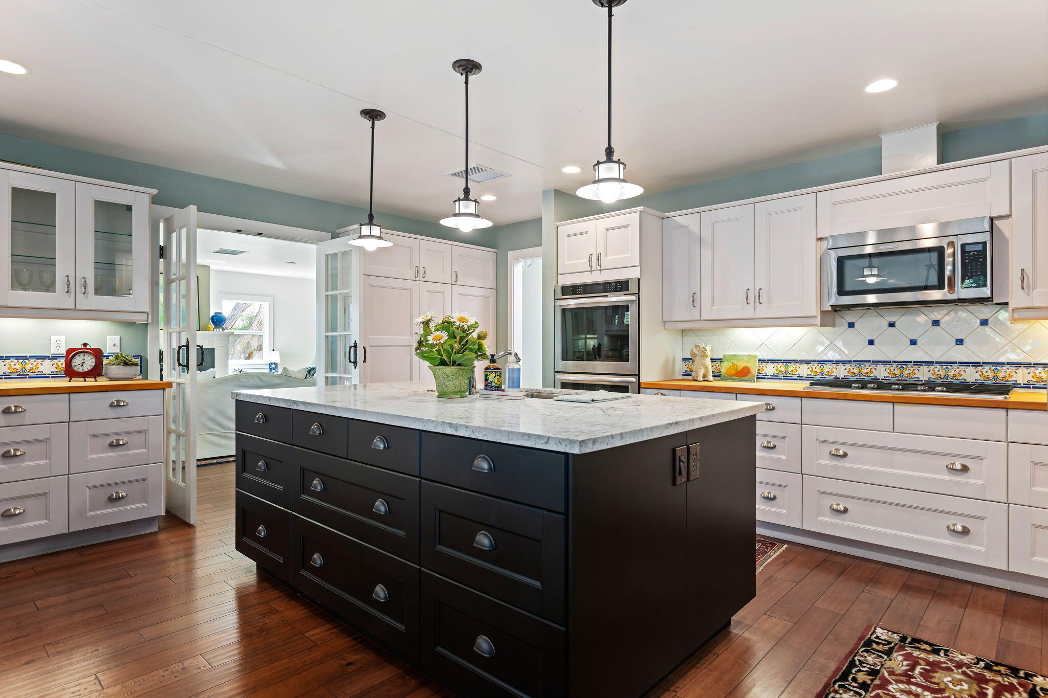 340 Old Mill Road, Unit 193 Santa Barbara, CA 93110 - Photo 13 of 18 24-Kitchen
