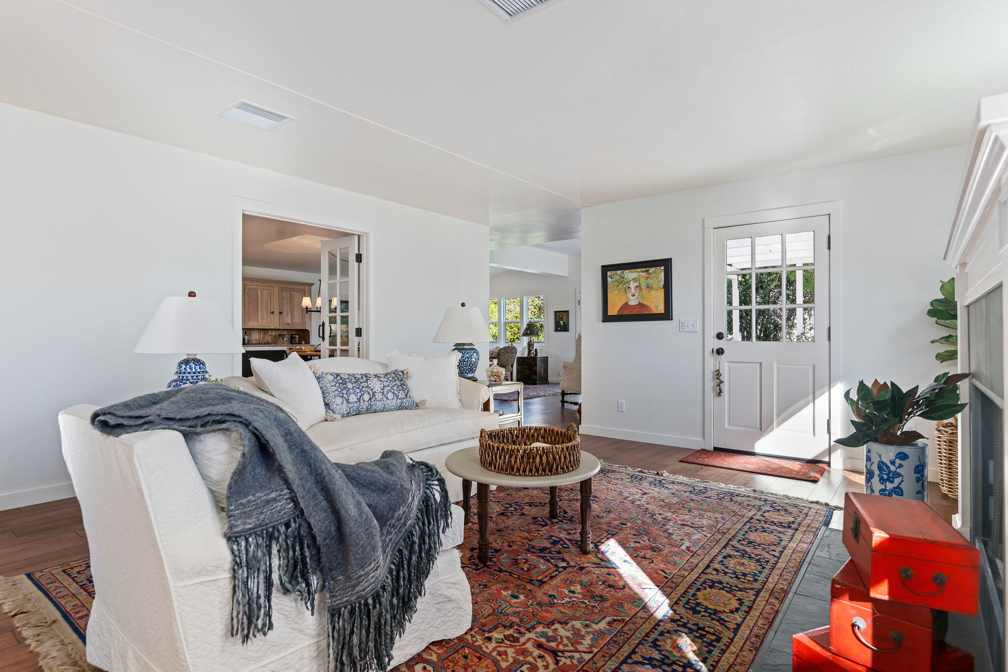 340 Old Mill Road, Unit 193 Santa Barbara, CA 93110 - Photo 14 of 42 16-Living Room