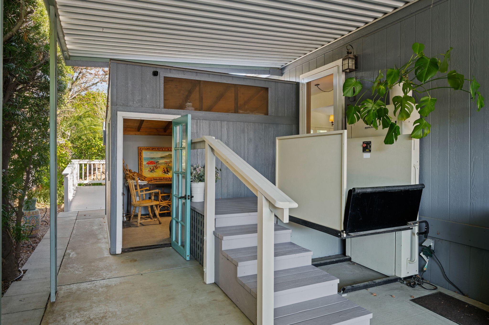 340 Old Mill Road, Unit 193 Santa Barbara, CA 93110 - Photo 33 of 42 35-Side Entrance & Lift