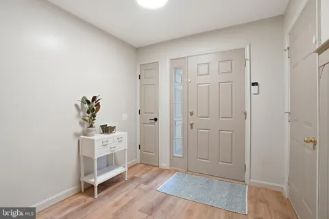 $559,999 | 345 Barnfield Square Northeast, Leesburg, VA 20176