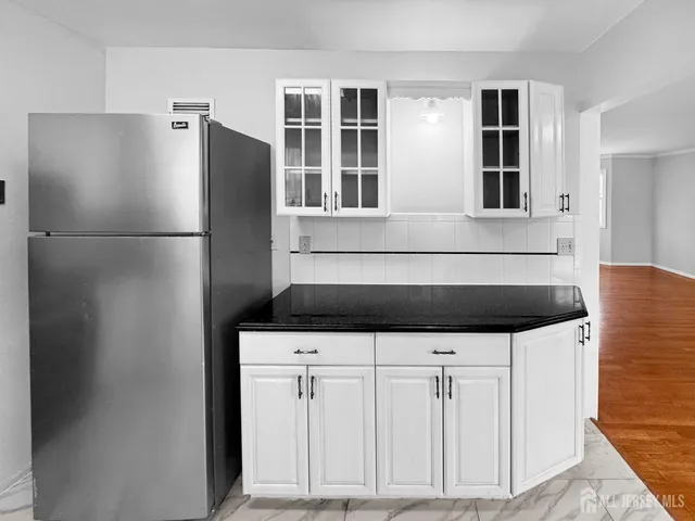 $4,000 | 117 Old Post Road, Edison, NJ 08817