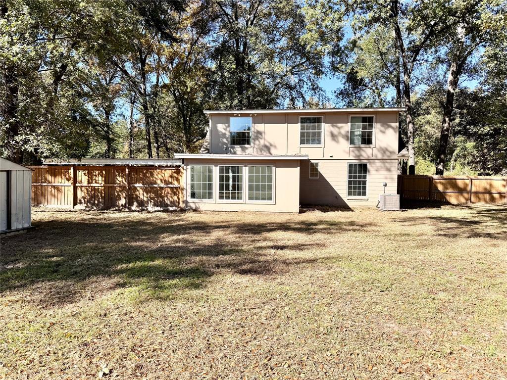 921 Bradleys Bend Tool, TX 75143 - Photo 28 of 29 a front view of a house with a yard