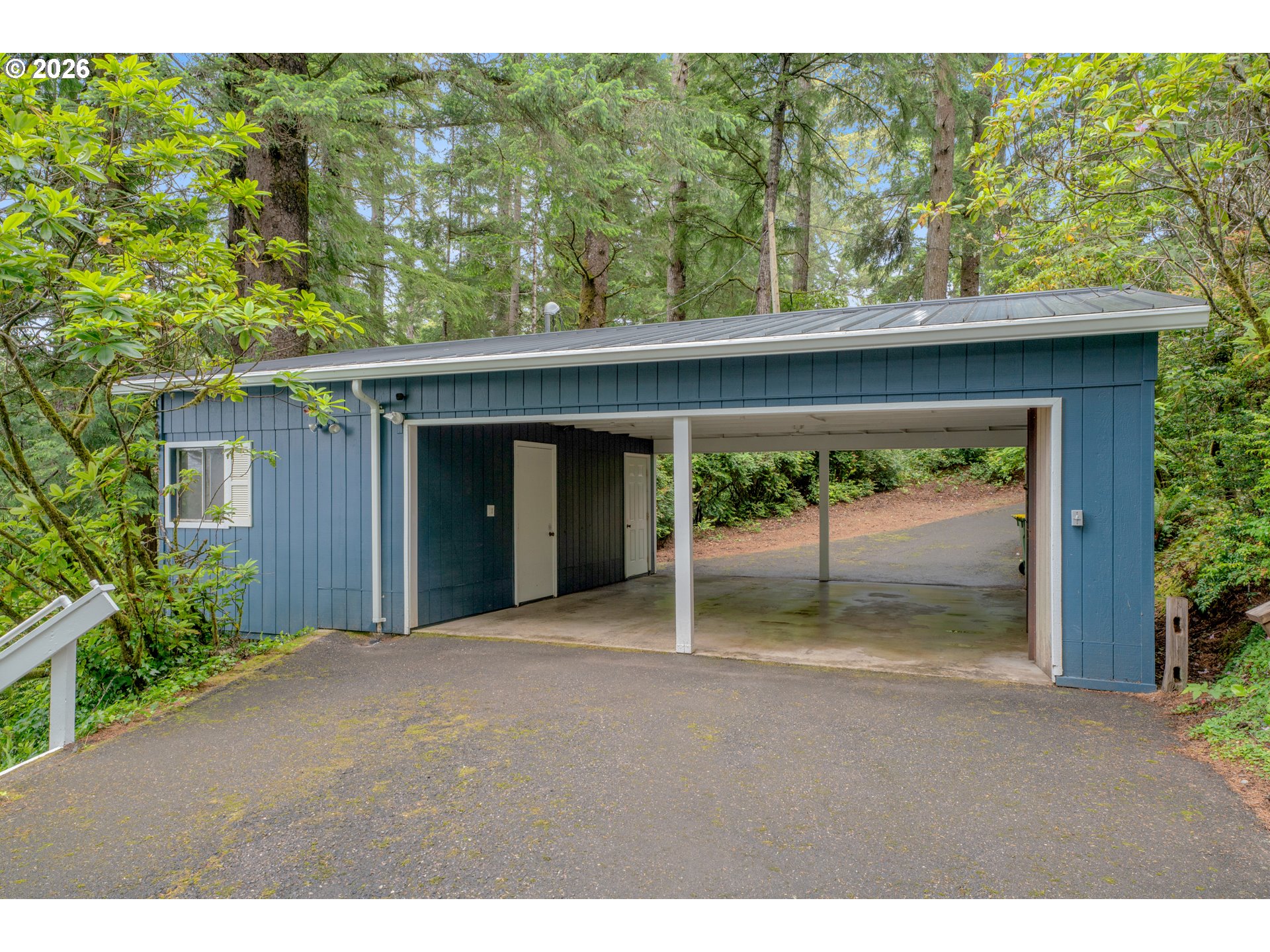 5323 Leavitt Loop Florence, OR 97439 - Photo 44 of 48 Carport