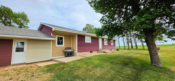 $325,000 | 2137 50th Avenue, Jasper, MN 56144