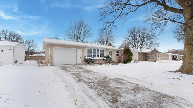 $189,900 | 316 Galles Drive, Redwood Falls, MN 56283