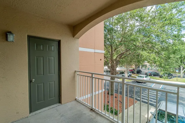 $1,800 | 6386 Emerald Dunes Drive, Unit 203, West Palm Beach, FL 33411