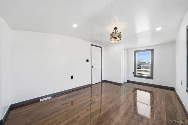 $299,999 | 525 Buffalo Depew Boulevard, Cheektowaga, NY 14043