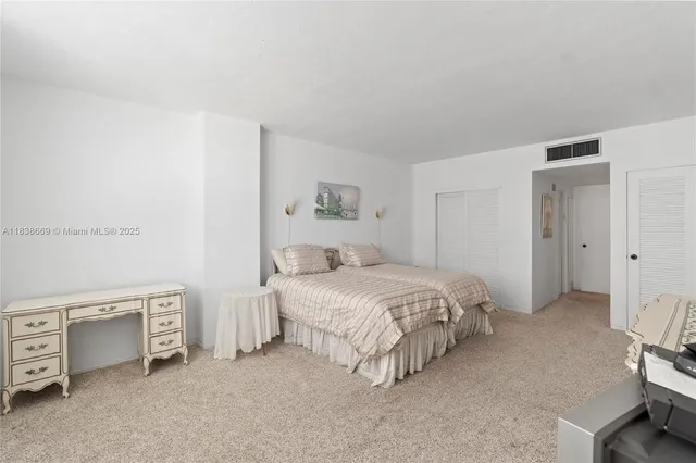 $499,000 | 5001 Collins Avenue, Unit 4G, Miami Beach, FL 33140