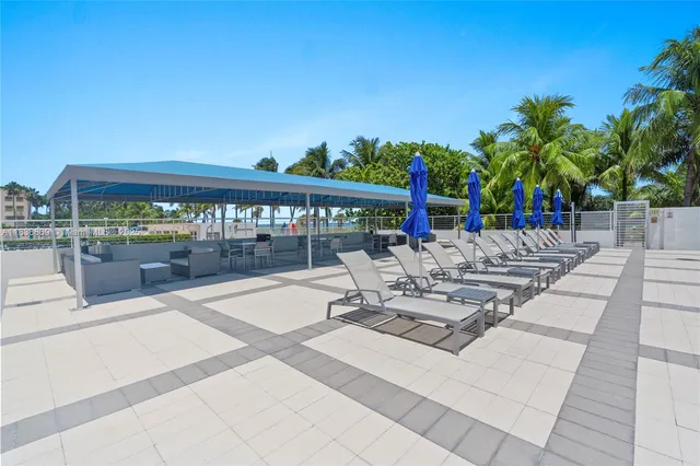 $499,000 | 5001 Collins Avenue, Unit 4G, Miami Beach, FL 33140