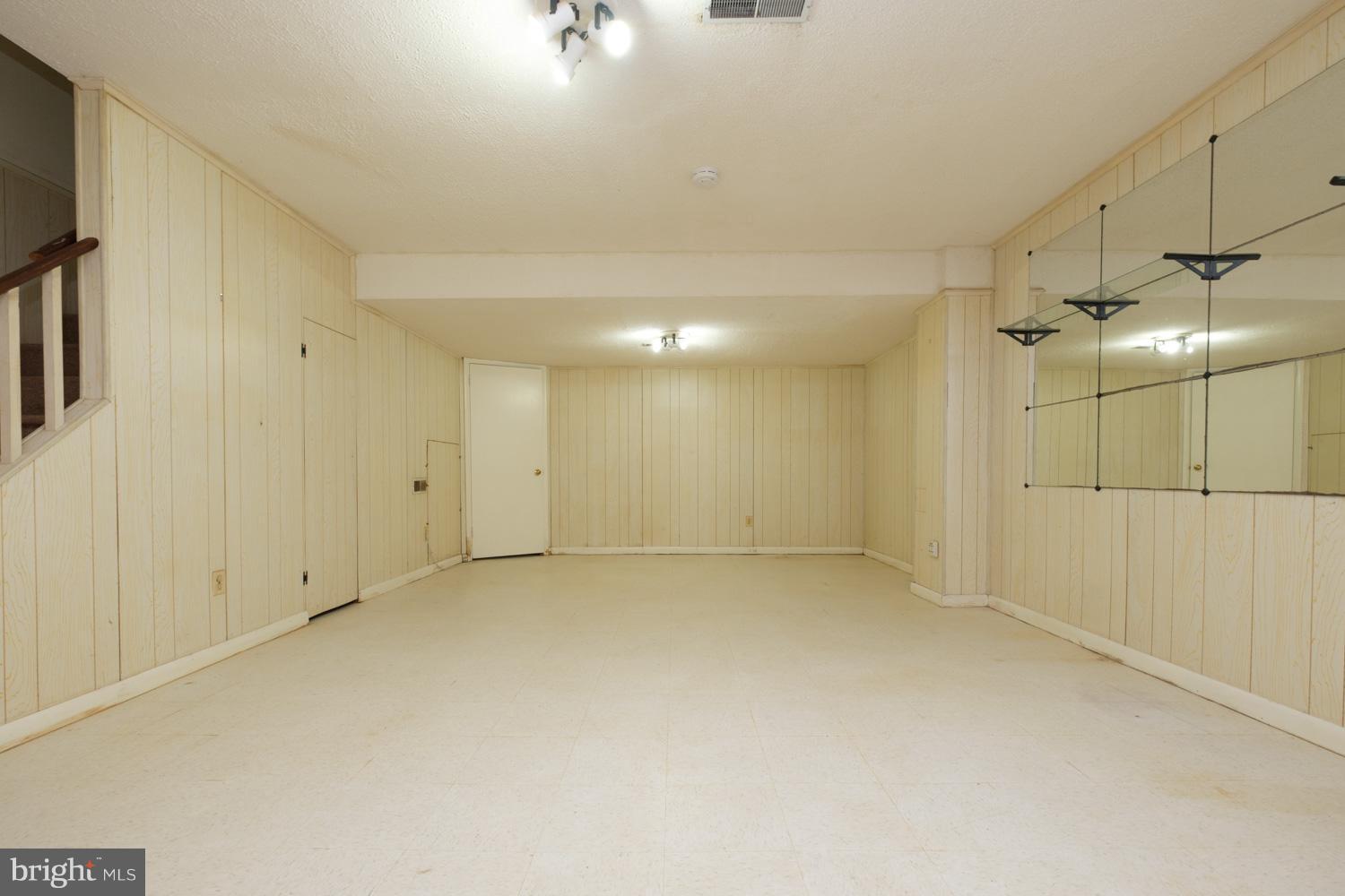 9019 Glenville Road Silver Spring, MD 20901 - Photo 13 of 15 Family Room