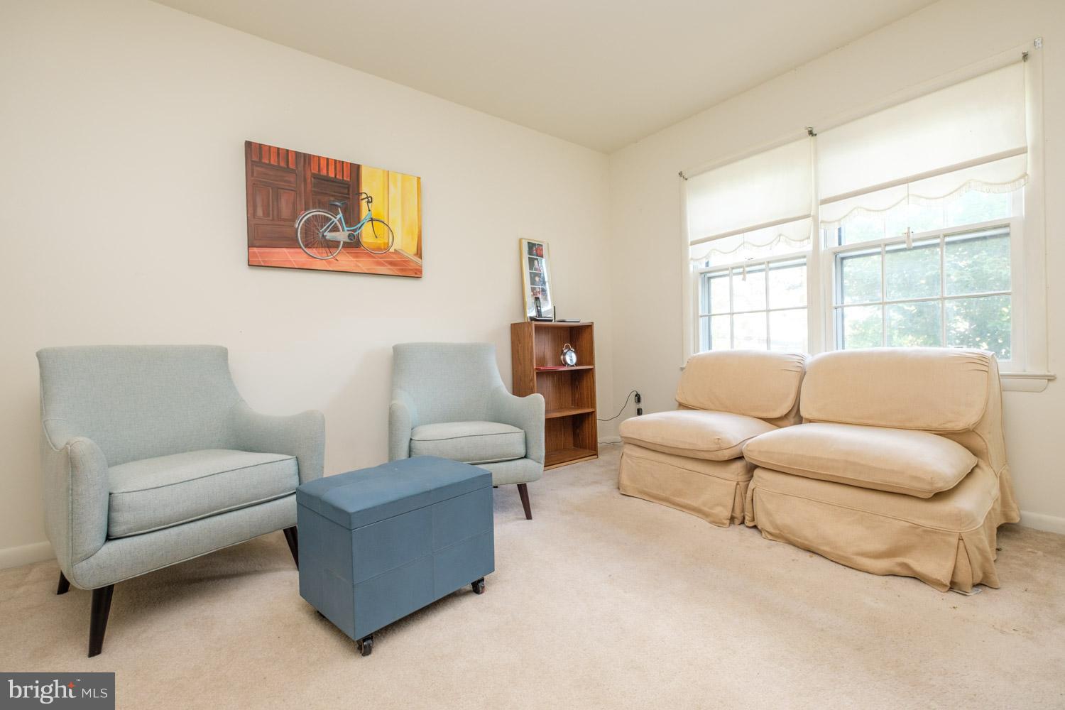 9019 Glenville Road Silver Spring, MD 20901 - Photo 4 of 15 Living Room