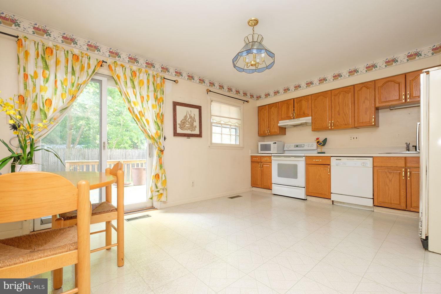 9019 Glenville Road Silver Spring, MD 20901 - Photo 5 of 15 Kitchen