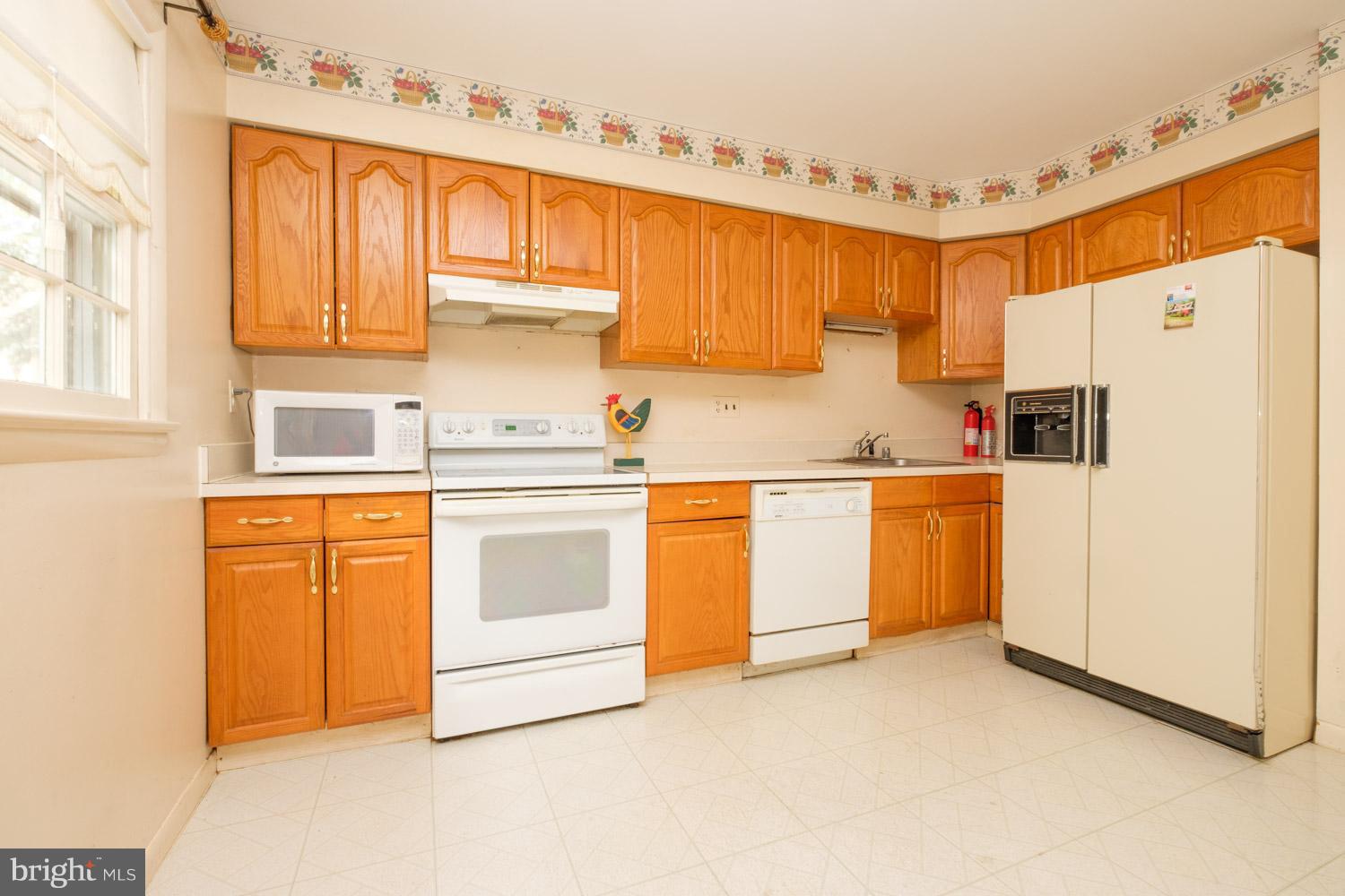 9019 Glenville Road Silver Spring, MD 20901 - Photo 6 of 15 Kitchen