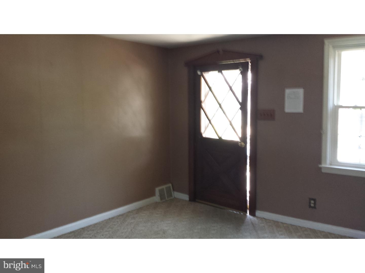 106 Rhodes Avenue Collingdale, PA 19023 - Photo 3 of 23 Gallery Image 3