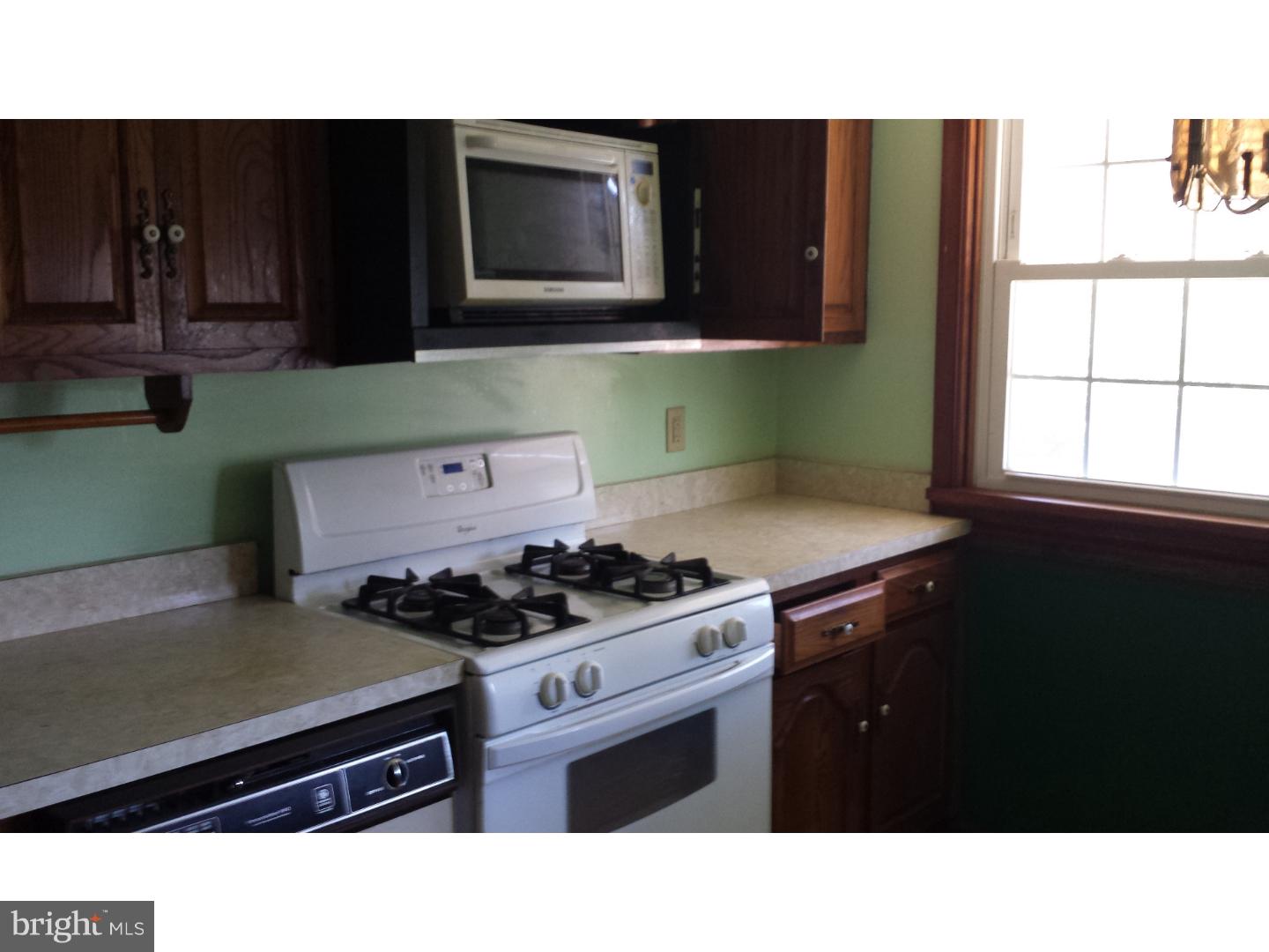 106 Rhodes Avenue Collingdale, PA 19023 - Photo 6 of 23 Gallery Image 6