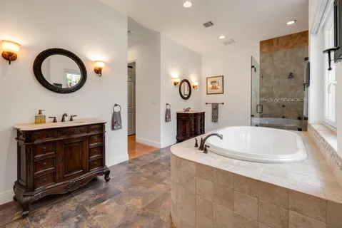 $2,695,000 | 12301 Southwest 107th Avenue, Miami, FL 33176