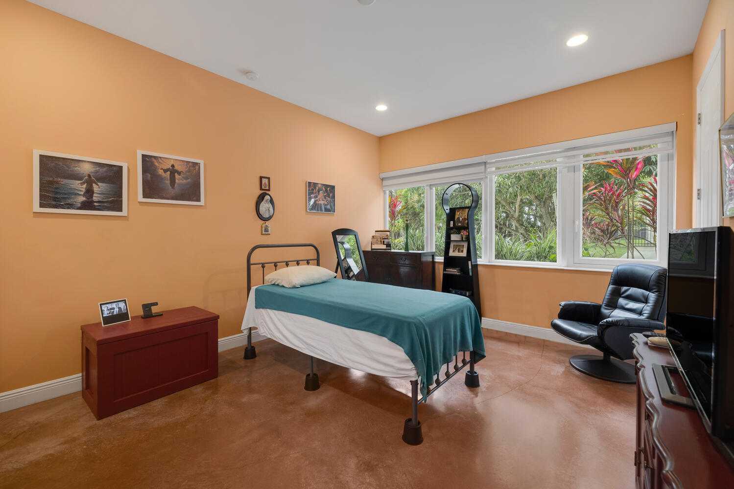 12301 Southwest 107th Avenue Miami, FL 33176 - Photo 36 of 68 12301 SW 107th Ave Miami FL-large-054-02