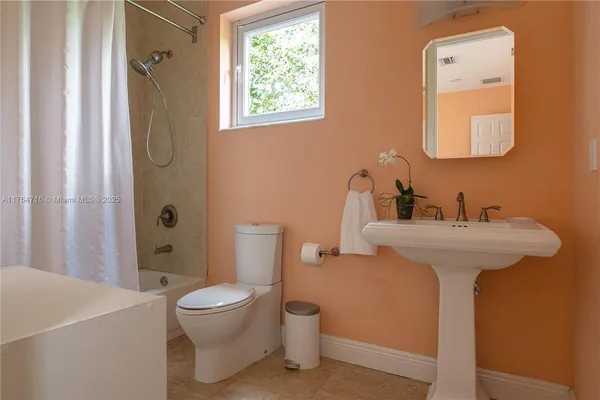 $2,695,000 | 12301 Southwest 107th Avenue, Miami, FL 33176