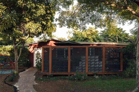 $2,695,000 | 12301 Southwest 107th Avenue, Miami, FL 33176