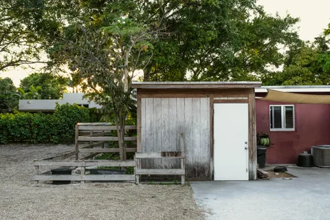 $2,695,000 | 12301 Southwest 107th Avenue, Miami, FL 33176