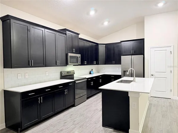 $2,500 | 2065 Camden Loop, Davenport, FL 33837